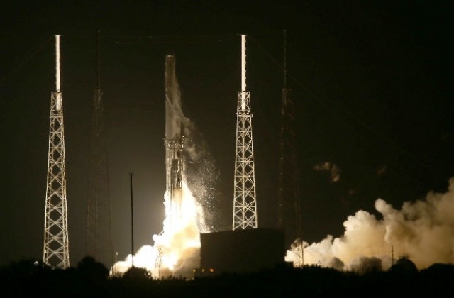 Компанията „Спейс Екс” с нов опит да съхрани ракетата си „Фалкон-9”
