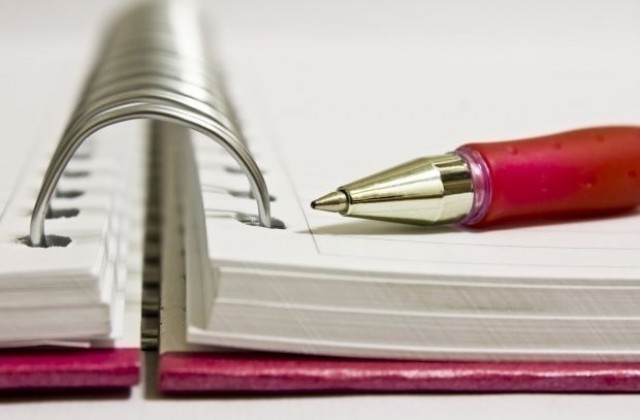 Ученичка от Свищов с награда от конкурс за есе на ВСС