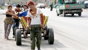 Жилища за 200 ромски семейства ще строи Община Варна