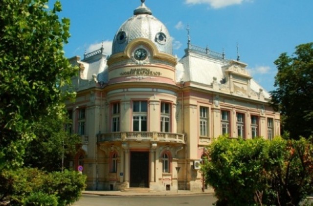 Изложба „Трагедията на един народ“ в библиотеката