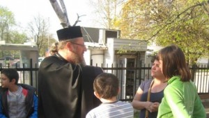 Митрополит Наум посети болни и изоставени деца