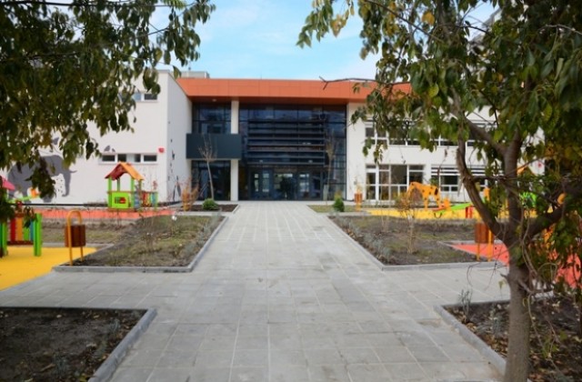 925 души подадоха документи за детска градина