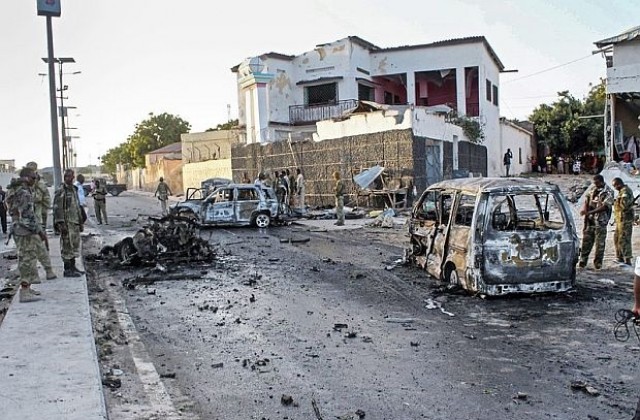 Аш Шабаб нападнаха две министерства в сомалийската столица