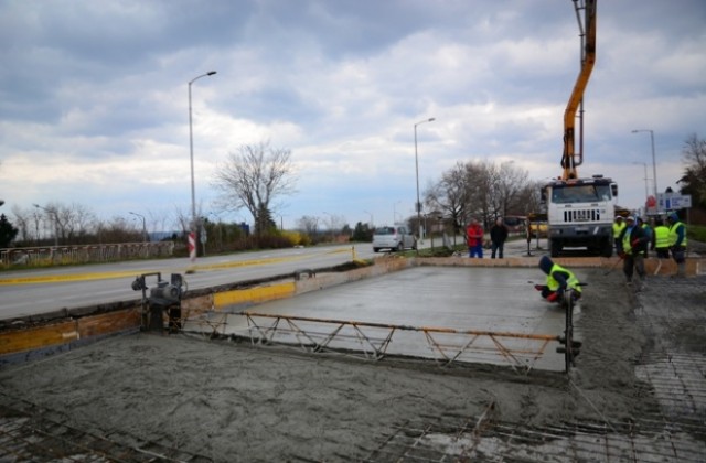 Ремонтите на основните булеварди приключват до края на май