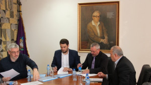 Два договора за студентски практи стажове и квалификация подписа ВТУ