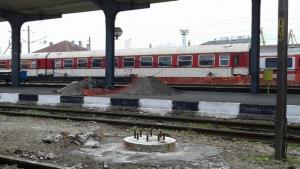 Ремонтът на гарата сериозно куца