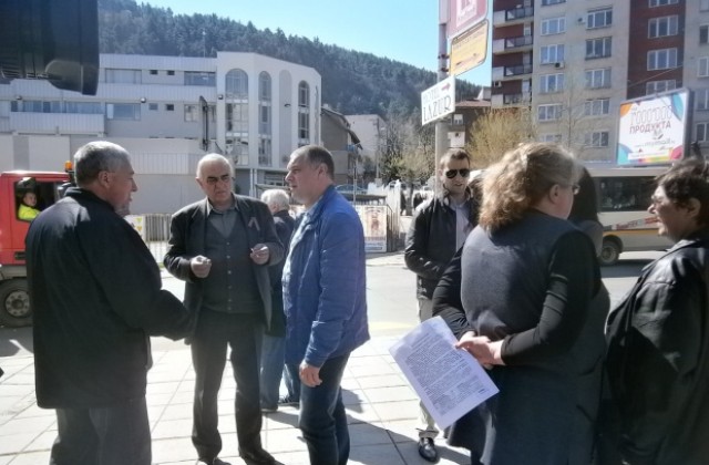 Адвокати от Кюстендил се събраха в знак на подкрепа за промените в Закона за адвокатурата