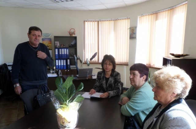 Изнесена приемна в Павликени проведе Клавдия Ганчева