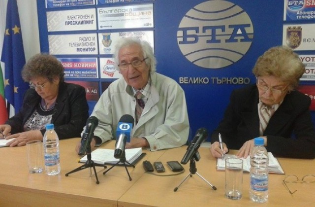 Пенсионерският клуб в Самоводене чества 35 години от създаването си