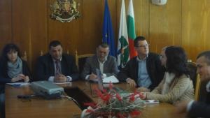 Информационна среща за опазване на пчелните семейства се проведе в