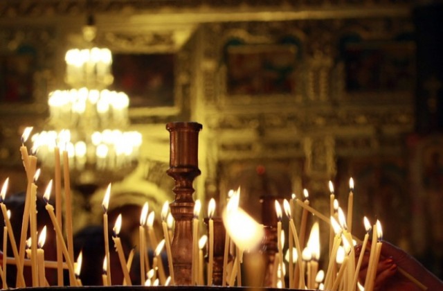 На Светли петък се благославя св. Петър