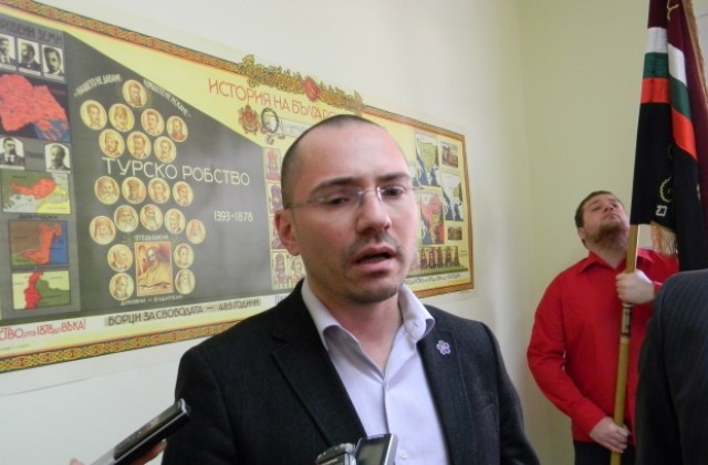 Евродепутатът Ангел Джамбазки откри информационен офис във В. Търново