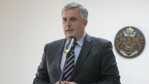 Кабинетът предлага минимална пенсионна възраст за полицаи и военни