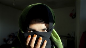 Принудителните секслагери в Малави vs детските бракове