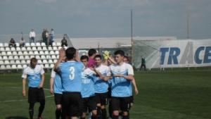 Халф на ФК Верея с контузия