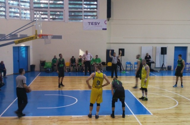 Баскетболният Берое с драматична загуба от шампиона