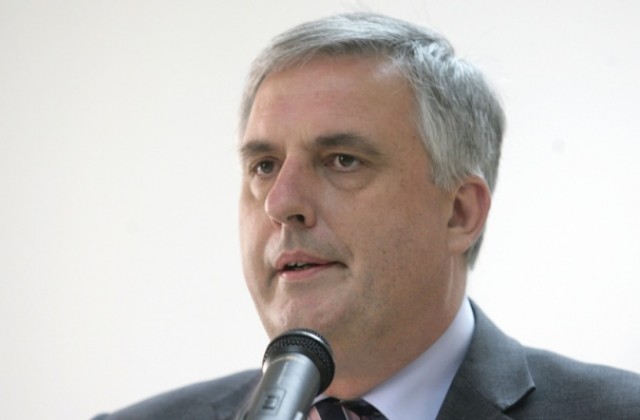 Калфин: Ако не пипнем нищо, няма да може да увеличим пенсиите