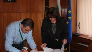 В Елена сключиха първия договор по програмата за енергийна ефективност