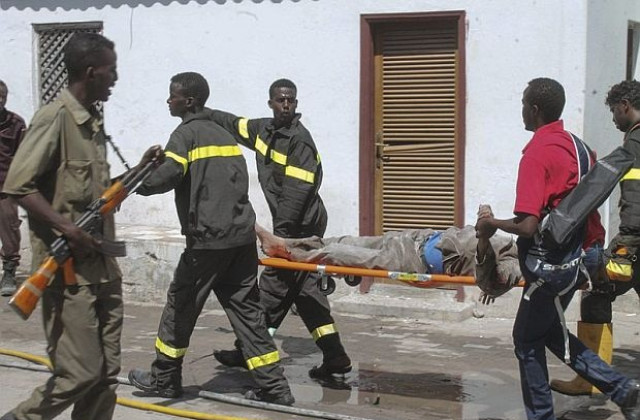 Най-малко 10 служители на ООН загинаха при атентат в Сомалия