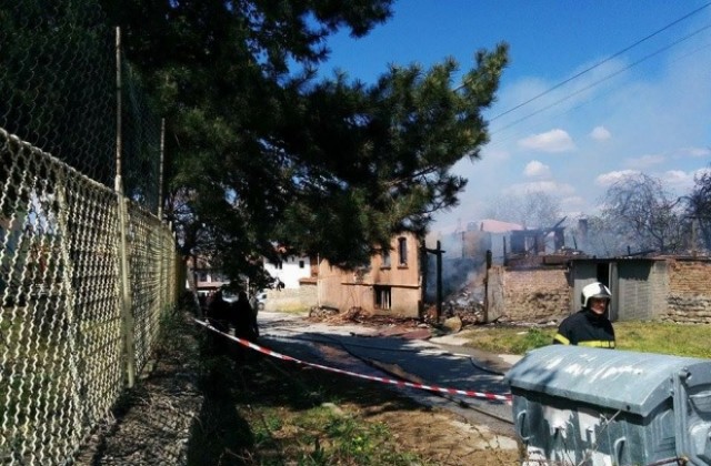 80-годишна загина при пожар на къща в Лясковец