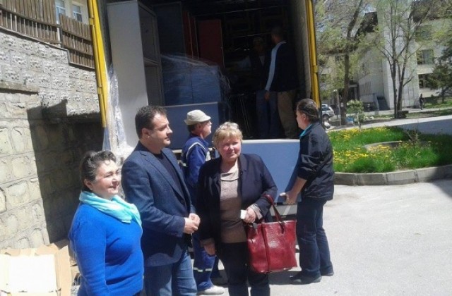 Болнично оборудване дариха на Онкологичния център