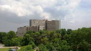 Директорът на МБАЛ Пловдив Ще издържим още месец без листа