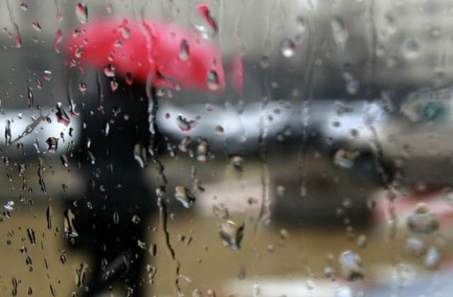 Времето на 21 април: Отново дъжд