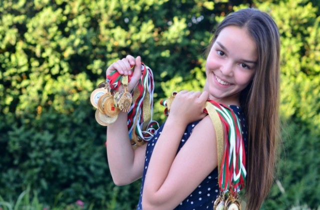 Ученичка от Свищов стана втора на националната олимпиада по история