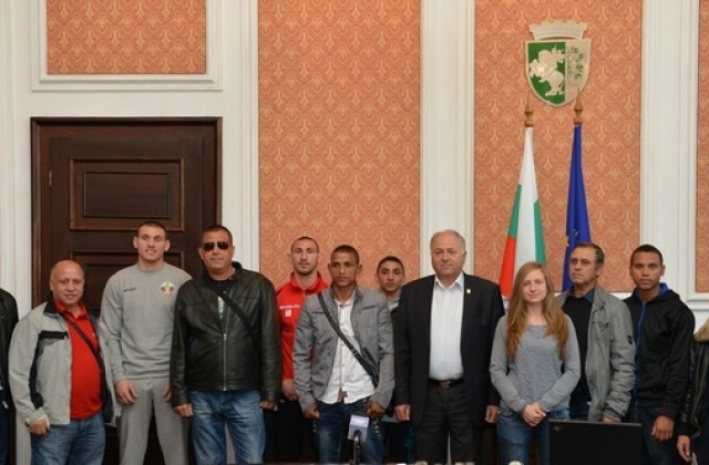 Награди за сливенски боксьори