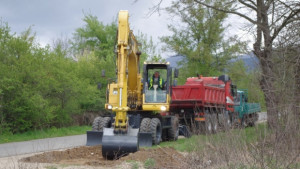 Започна реконструкцията на пътя КазанлъкЕнина