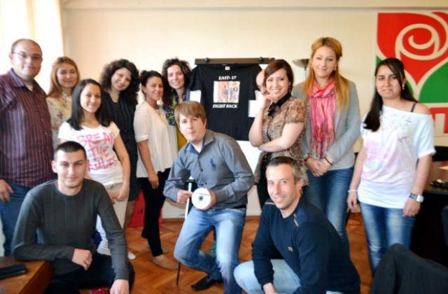 Младите социалисти започват кампанията Лявото е интелект и разум