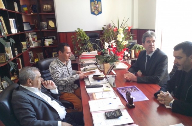 Съвместни проекти по трансграничната програма обсъдиха кметовете на Свищов и Зимнич