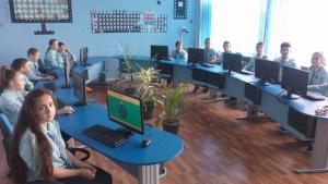 Откриха два компютърни кабинета във варненско училище