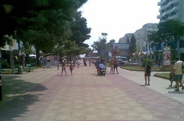 Хотелиери искат ресторантите да работят до полунощ