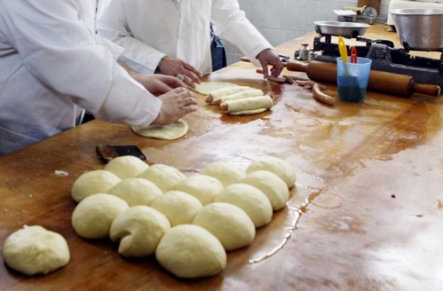 С гигантски хляб откриват Панаира на занаятите в Пловдив