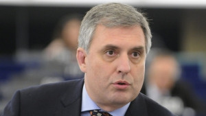 Двама вицепремиери и представител на ЕК са на посещение в