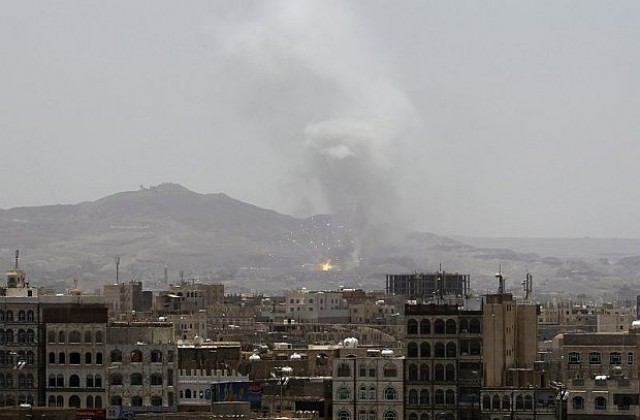 Саудитски принц обеща бентли на всеки пилот, бомбардирал Йемен