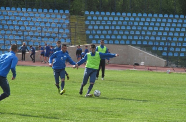 Дунав се готви на пълни обороти за областното дерби в събота