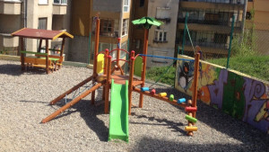 Вандали увреждат общинско имущество