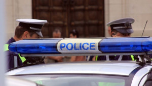 Разбиха престъпна група за телефонни измами трима са в ареста