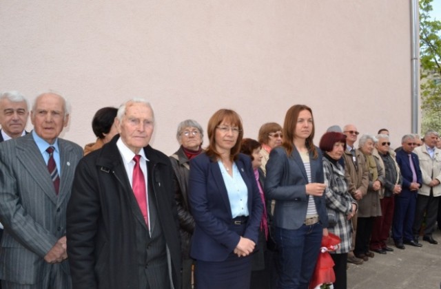 Община Казанлък отличи с паметен плакет ПГ „Иван Хаджиенов“