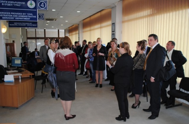 35 кметове от Украйна се учат на модерно местно самоуправление  от Велико Търново