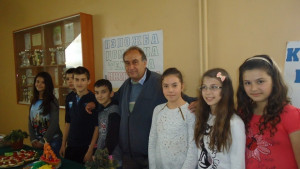Изложби в СОУ П Яворов в Стралджа