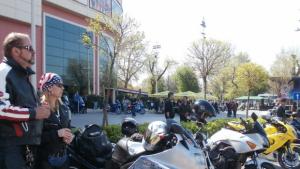 Красавици бира и мощни мотори превзеха открития паркинг на варненски