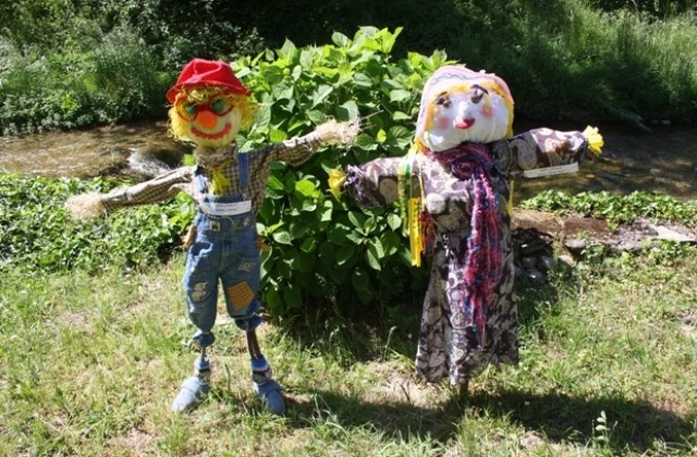 Архитектурно-етнографски комплекс „Етър” обявява детски конкурс за изработване на плашила