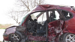 Адвокати преследват почернена майка от Варна на гробището за да