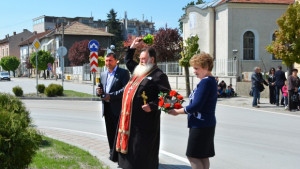 В Павликени осветиха новите кръгови кръстовища