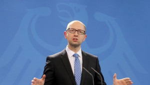 Яценюк На Украйна е нужен план Маршал за възстановяване на