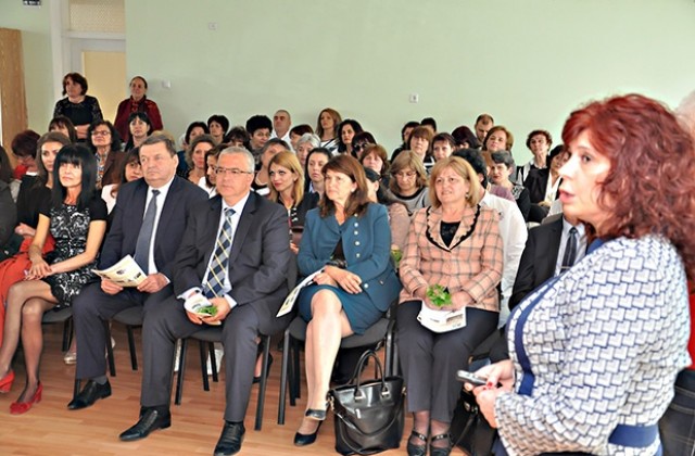 Детска градина награди свои партньори