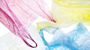 Европарламентът ограничава ползването на найлонови торбички с директива